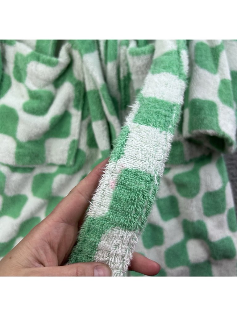 Dusen Dusen Geometric Pattern Robe Tie Front Terry Cloth White Green Size Small — image 6 of 8